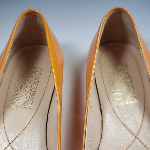 SALVATOR FERRAGAMO "Varina" Ballet Bow Flats - Picture 3 of 13